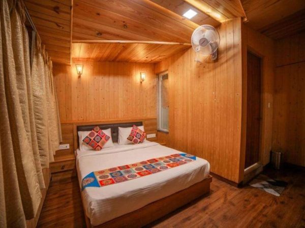 lake View Luxury Cottage 1